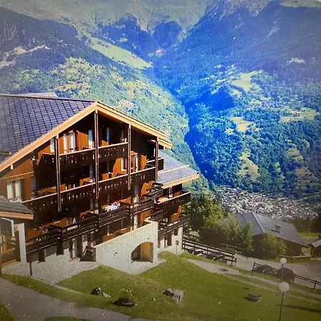 Сasa de vacaciones Family Courchevel